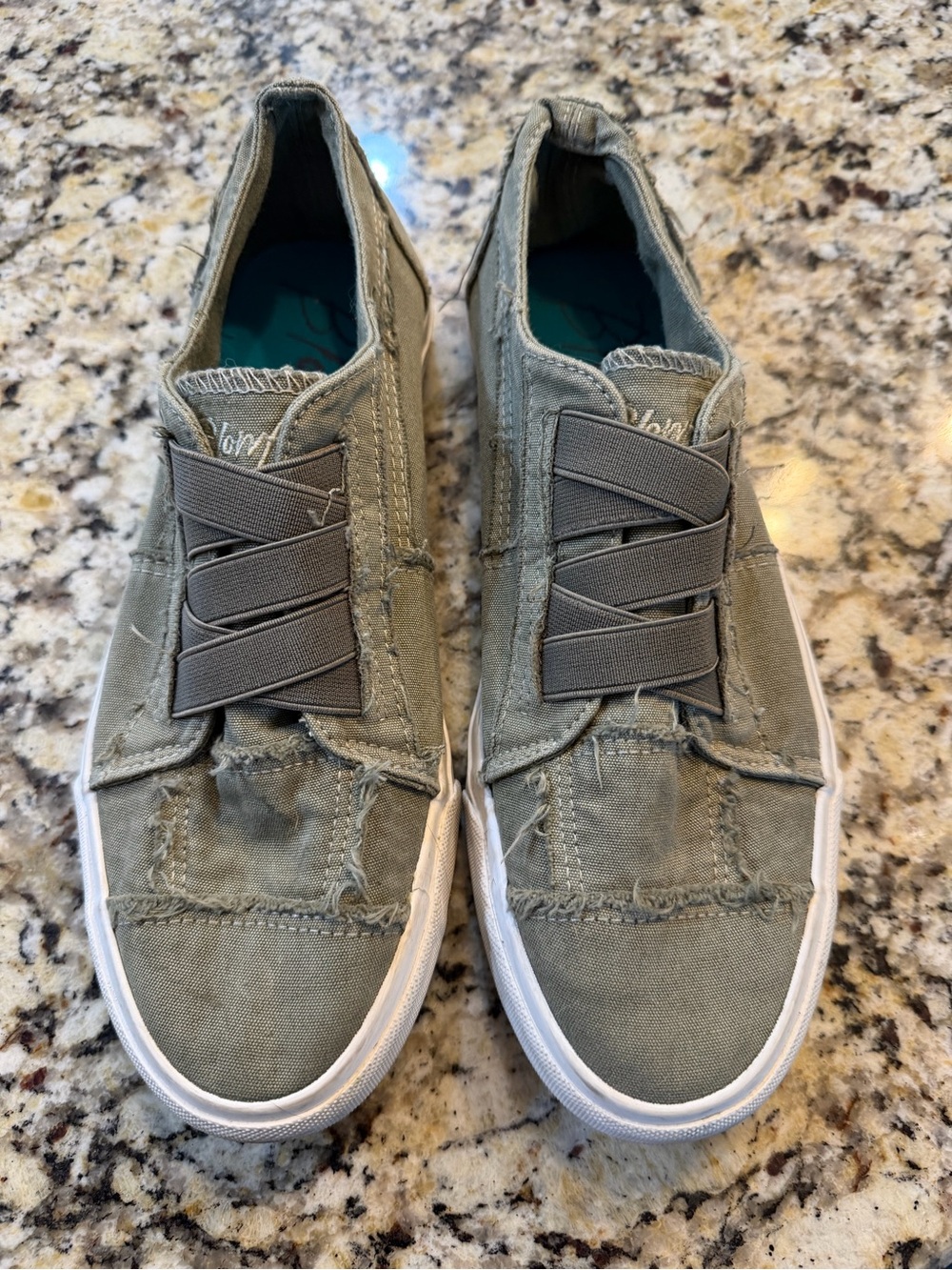 Men's Slip-On Canvas Sneakers in Olive Green